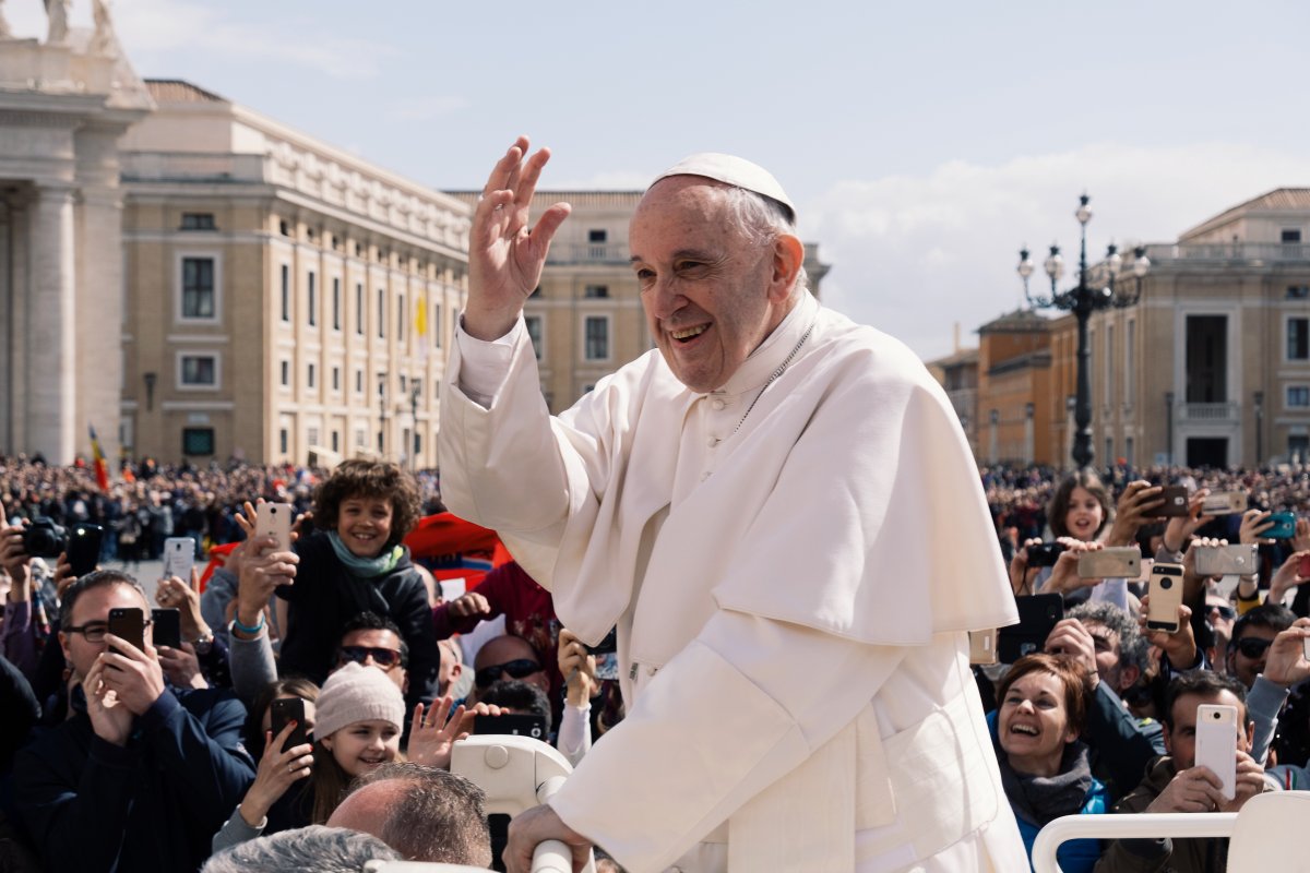 Papież do uczestników synodu: nie zapomnijcie, że trzeba cofnąć zegarki o godzinę