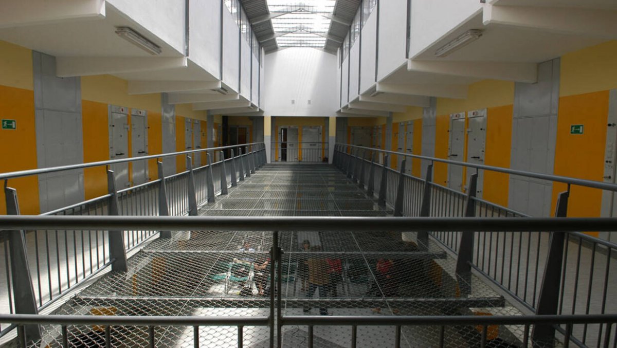 Skazani podpalili warsztat w areszcie na Służewcu?