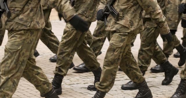 Bp Rojek o przymusowej służbie wojskowej w PRL