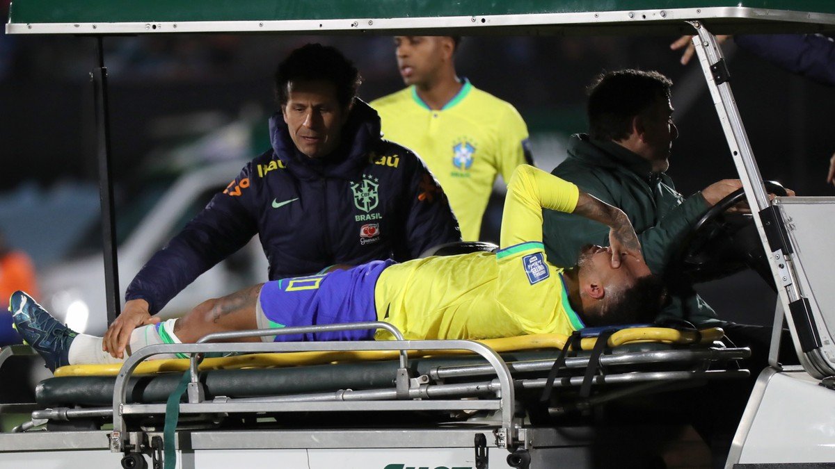 Neymar doznał poważnej kontuzji kolana. Przejdzie operację