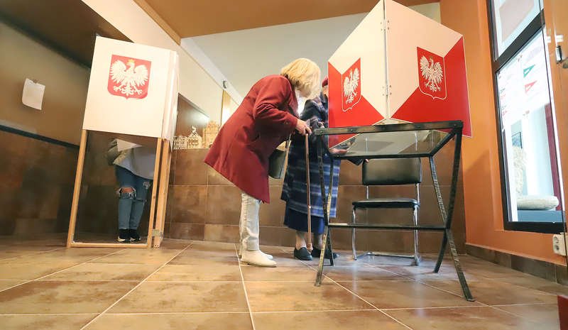 Spływają wyniku wyborów. Dane PKW z 51,81 proc. obwodów