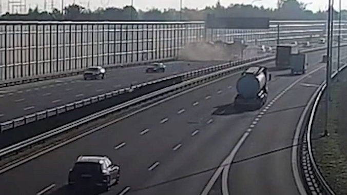Karambol na obwodnicy Lublina. Na nagraniu widać, jak do niego doszło