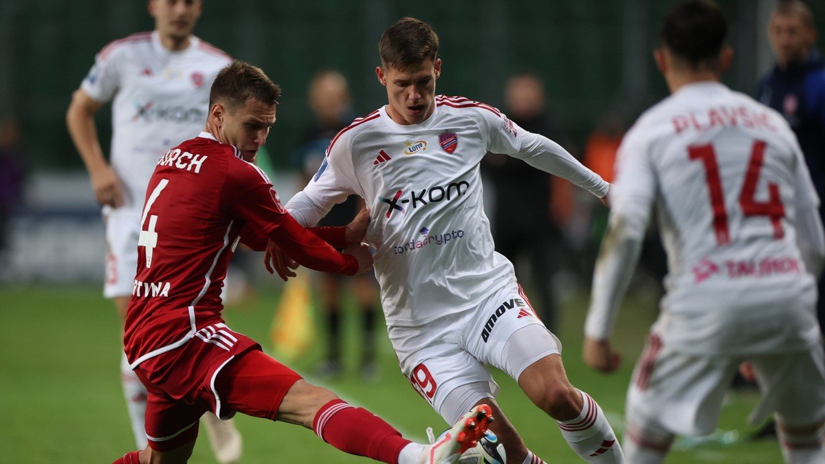 Bolesna porażka w Warszawie. Gol samobójczy pogrążył Legię