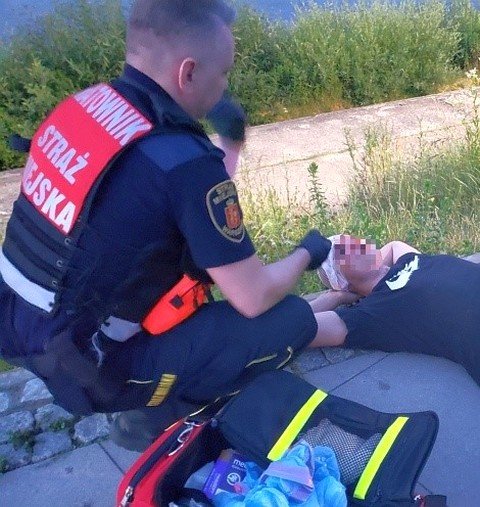 Czterech chuliganów pobiło mężczyznę, bo nie chciał im oddać piwa