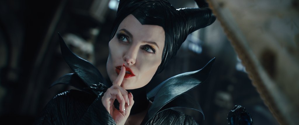 Angelina Jolie: szczerość i transformacja - droga ku uzdrowieniu