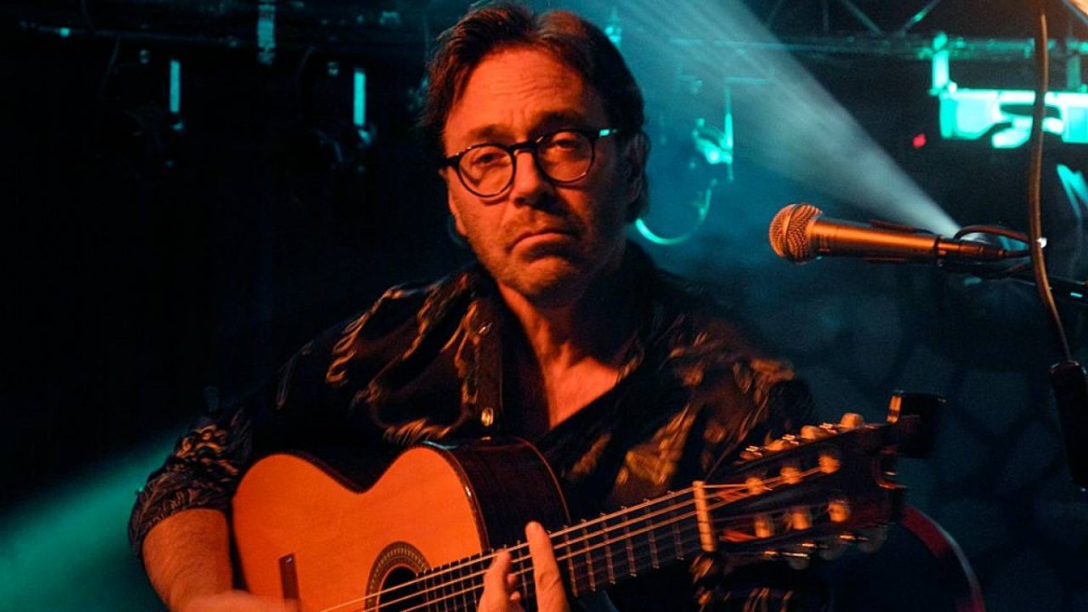 Amerykański gitarzysta Al Di Meola doznał zawału podczas koncertu w Bukareszcie