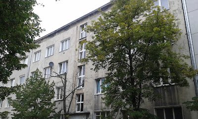 Ratusz zgodził się, by oszuści przejęli budynek w Warszawie