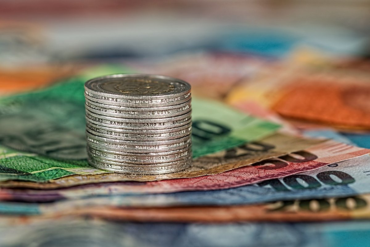 65-latek stracił oszczędności, gdy chciał zarobić na kryptowalutach