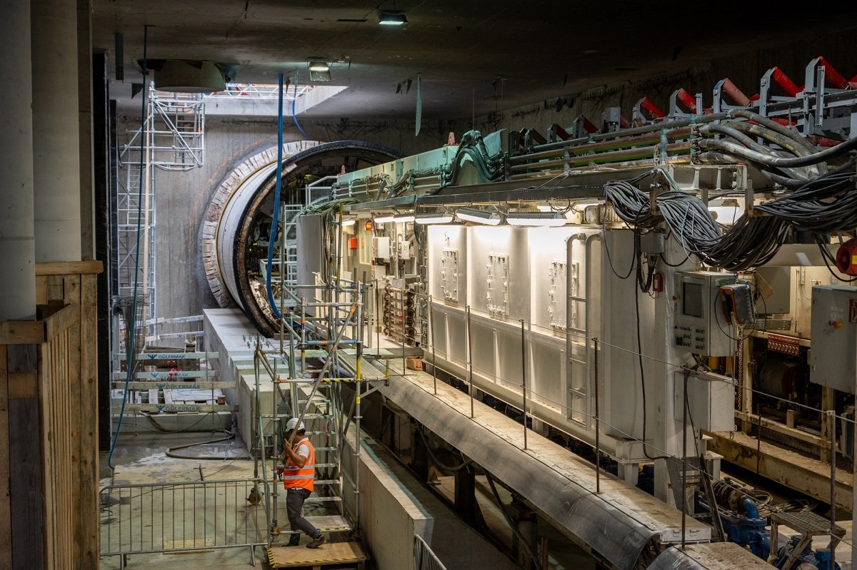 Metro od kuchni – zobacz, jak powstaje stacja Lazurowa!