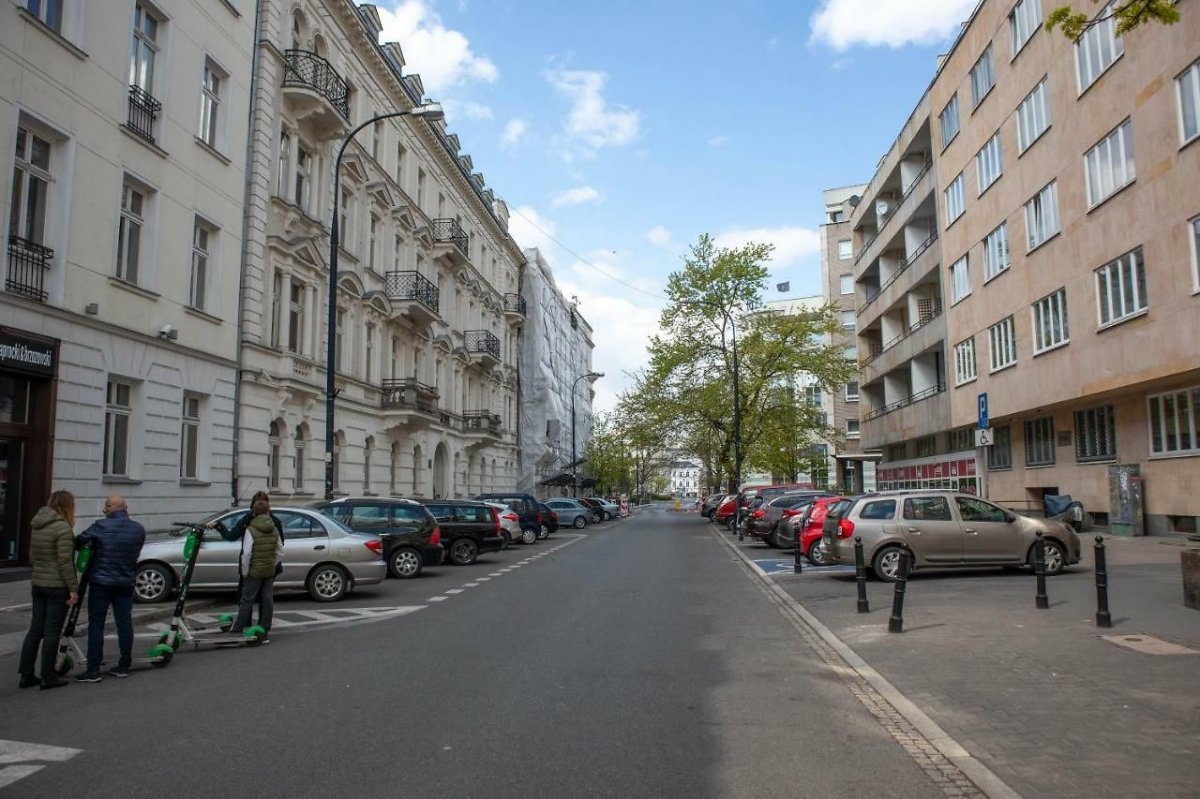 „Sąsiadka z piekła rodem”. Warszawskie osiedle pod oblężeniem jednej kobiety