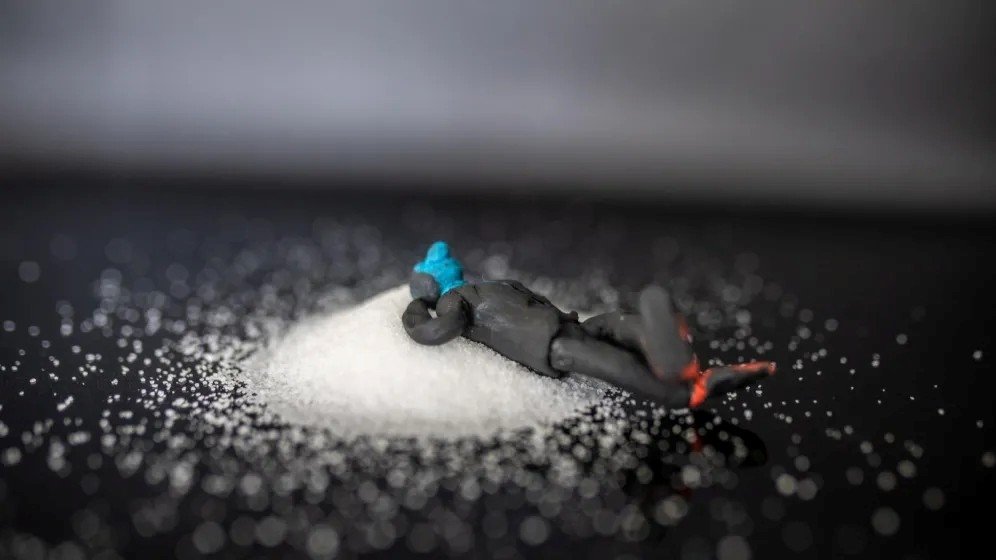 Wdychamy mikroplastik – to osłabia nasze komórki obronne!