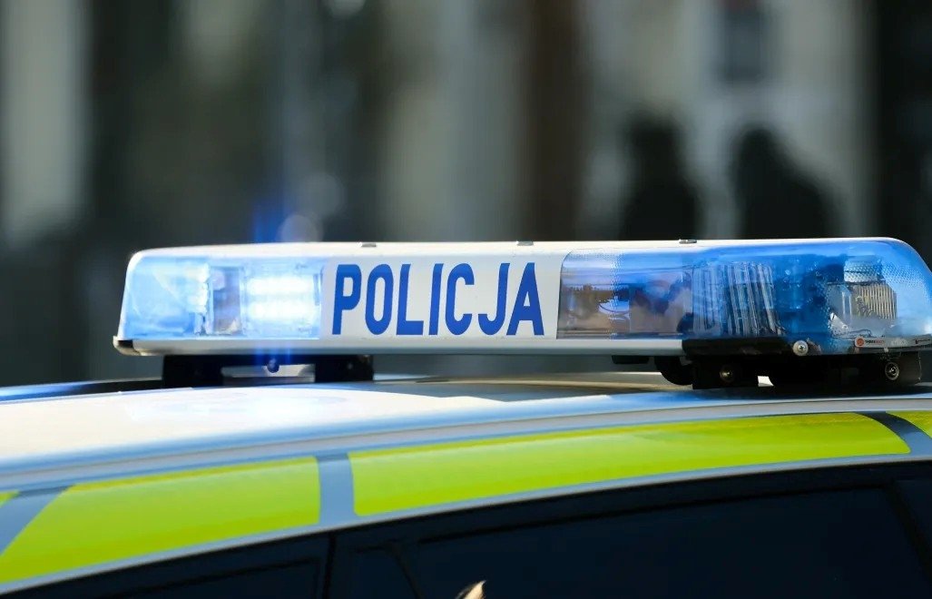 Znęcał się, próbował przekupić policję – trafił do aresztu