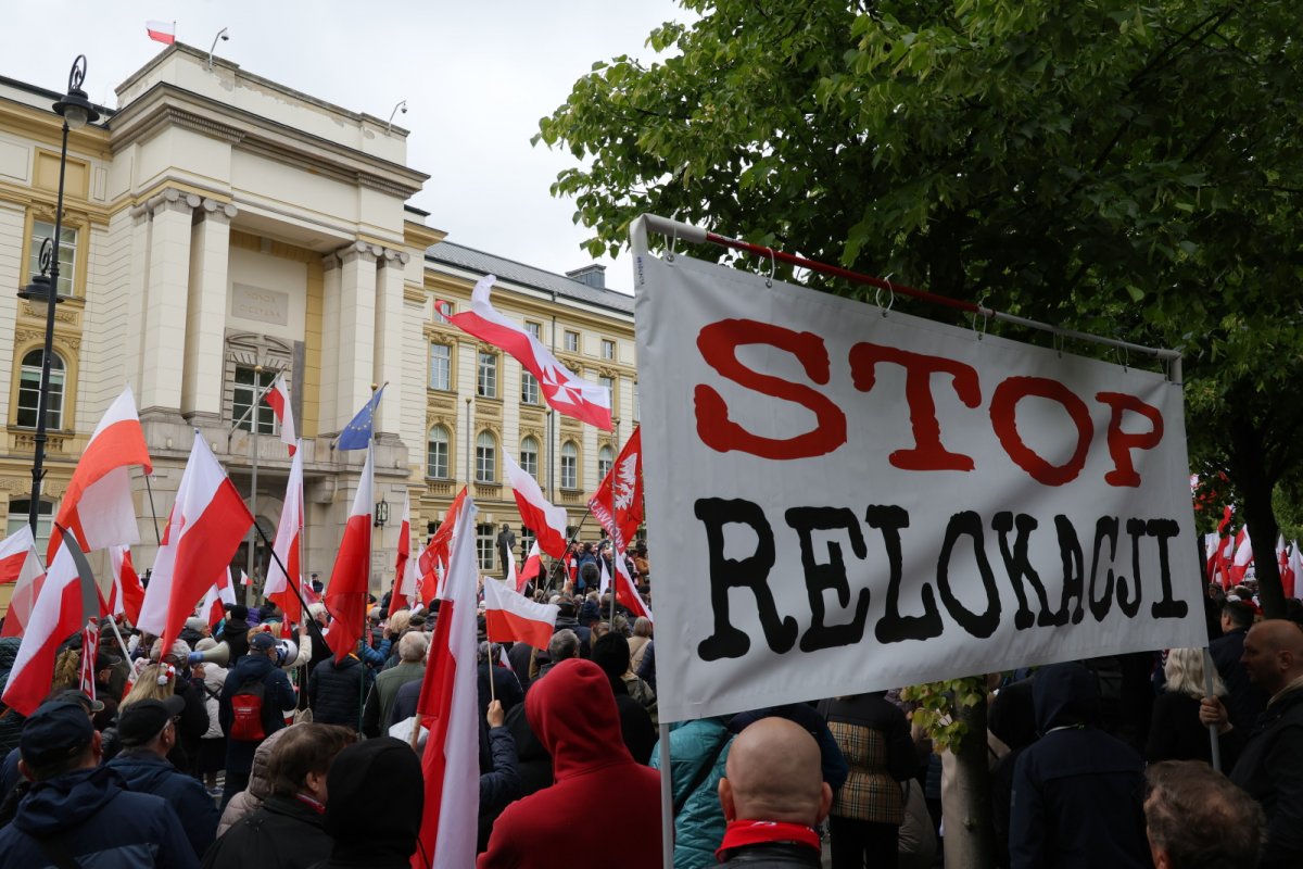 Ulicami Warszawy przeszedł marsz przeciw imigracji [GALERIA] 