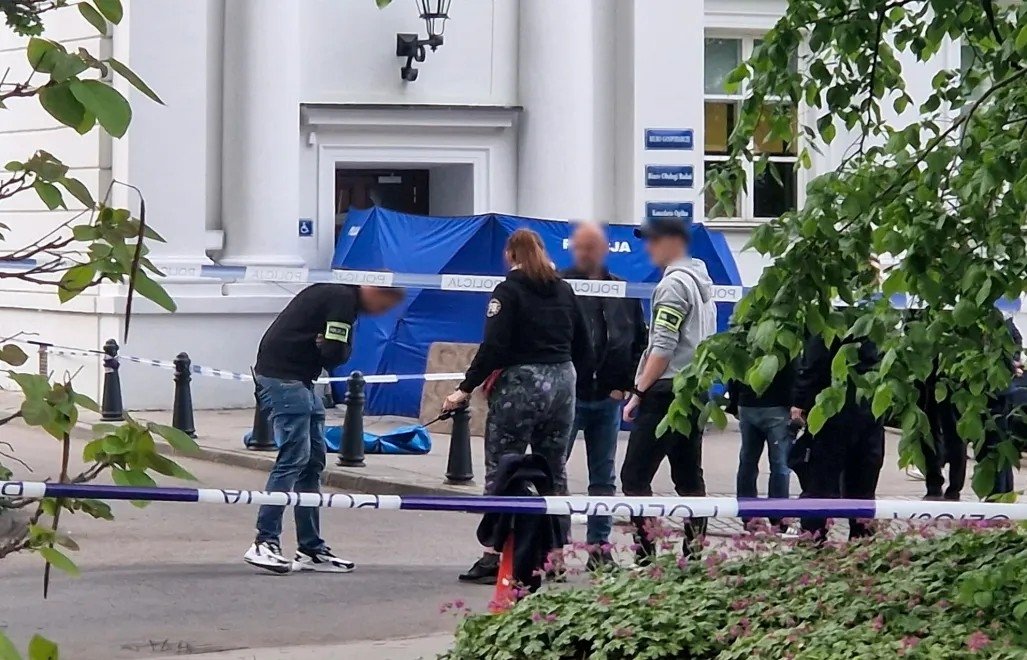 Szokująca znieczulica: świadkowie nagrywali zbrodnię na UW, nie zrobili nic...