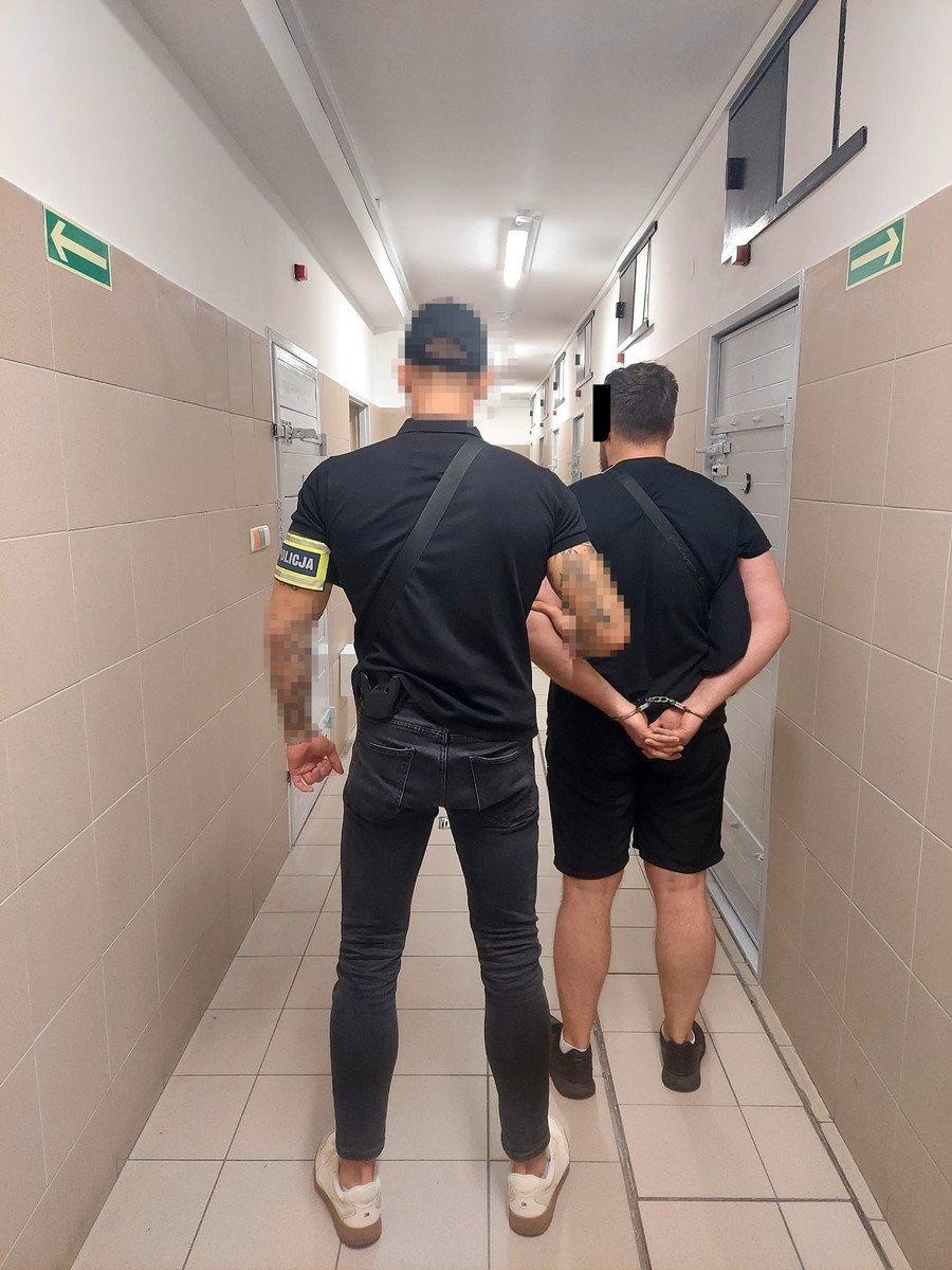 Brutalne próby odzyskania długu. Dwóch mężczyzn zatrzymanych przez bielańskich kryminalnych