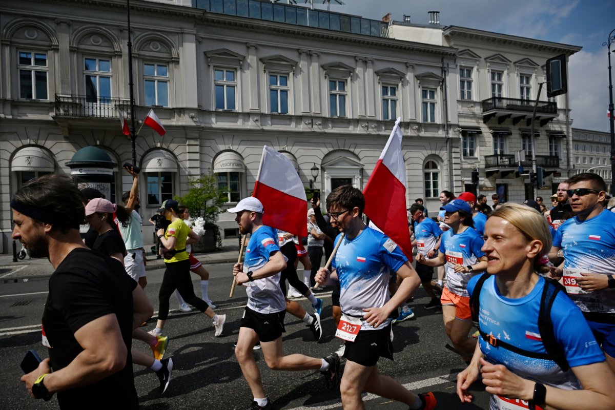 Majówka w biegu! Tysiące osób uczciły 3 maja na sportowo