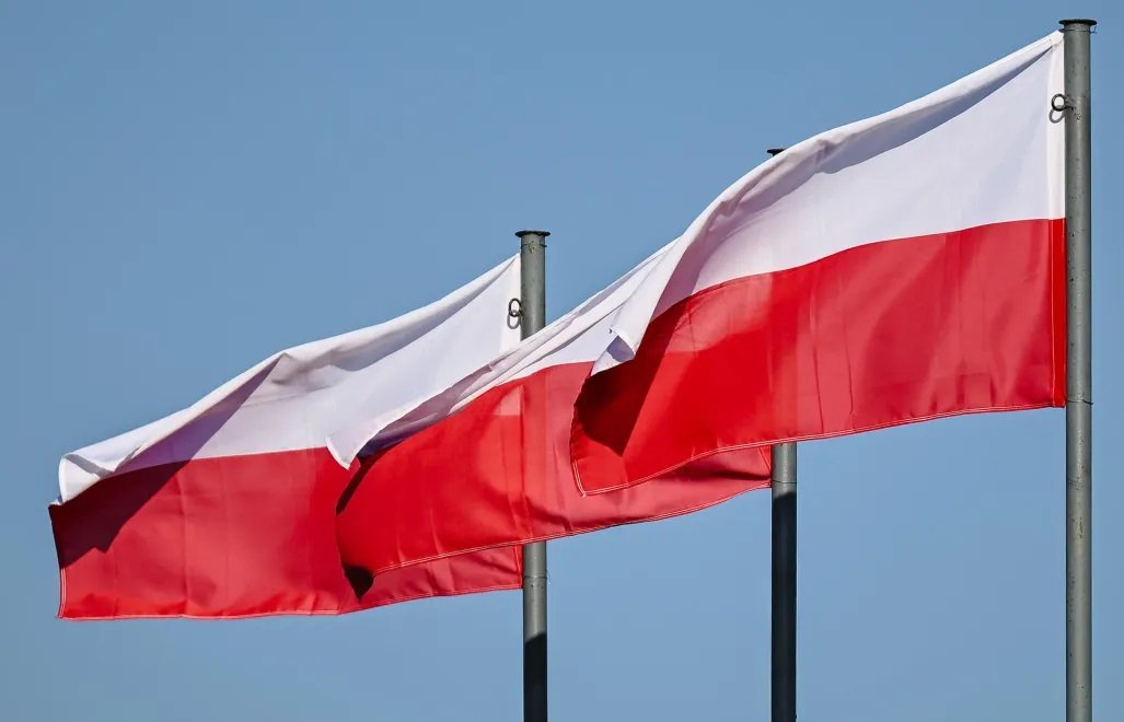 Biało-Czerwona zjednoczyła polityków i obywateli