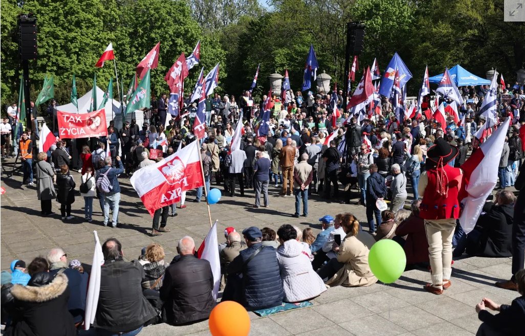  Ulicami Warszawy przeszedł Narodowy Marsz Życia 