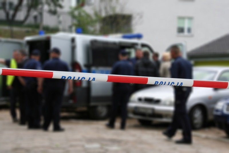 Pościg w Rusinowie: Dwóch policjantów rannych podczas próby zatrzymania poszukiwanego