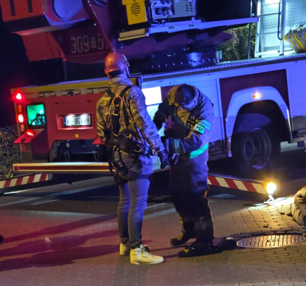 W ostatniej chwili uratowali życie kobiety