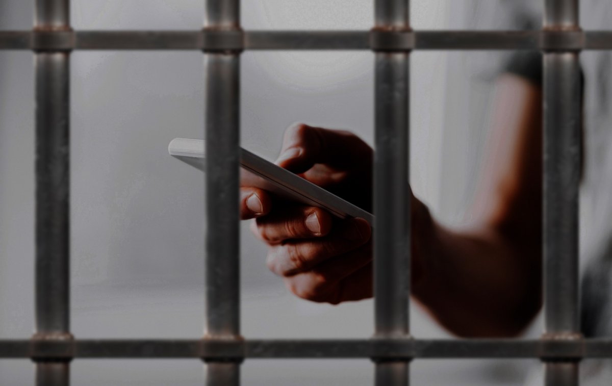 Wyłudzili 7 telefonów za 50 tysięcy złotych