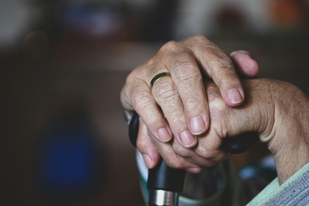 Seniorzy mówią o problemach, władze widzą sukcesy. Dwie twarze Warszawy