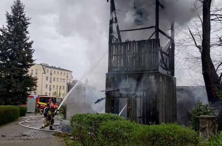 Zatrzymano podejrzanego o podpalenie dzwonnicy na Kamionku
