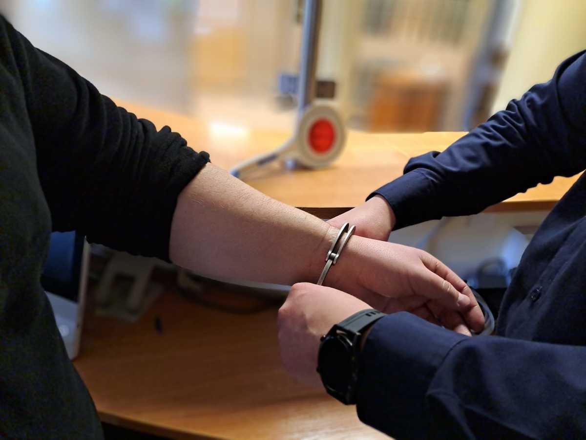 Ukradł alkohol i zaatakował pracownika sklepu