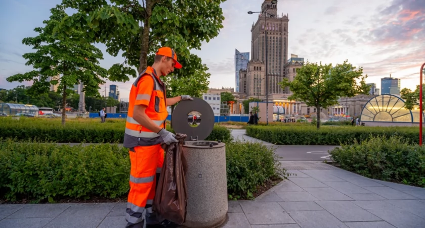 Lato pod kontrolą – kto dba o porządek?