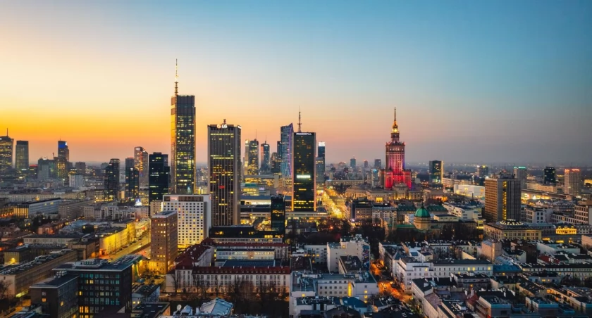 Warszawa na plus! Nowe badanie pokazuje, co działa, a co nie