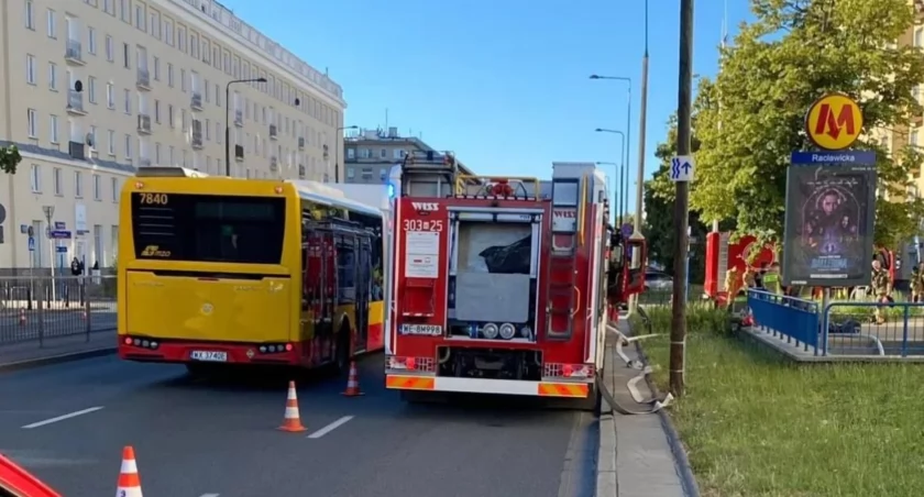 Pożar na Racławickiej wstrzymał linię M1 warszawskiego metra!