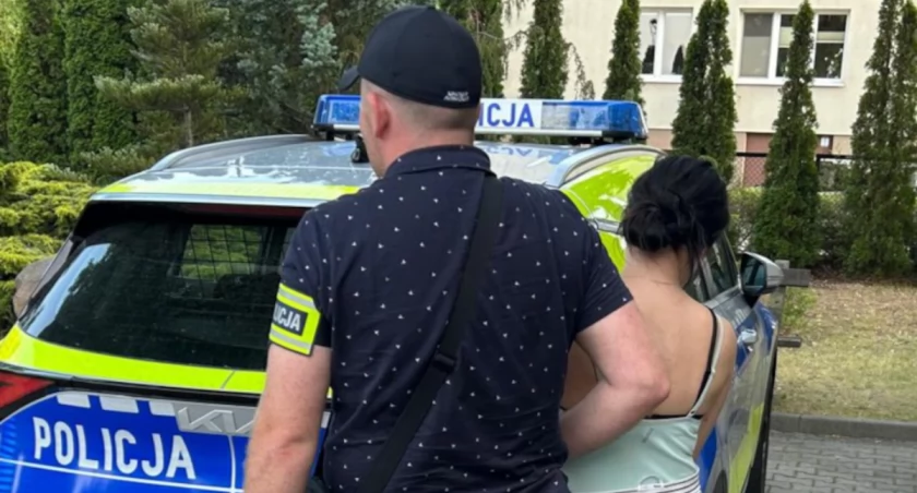  Jedna ukradła pierścionek za 17 tys., druga uciekła przed więzieniem. Lesznowolscy policjanci nie dali im szans