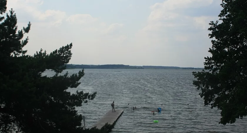 Mazowsze też ma swoje Mazury. Oto najpiękniejsze jezioro regionu