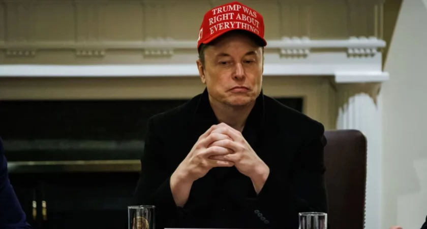 Elon Musk wchodzi do polityki, a akcje Tesli spadają o 7%