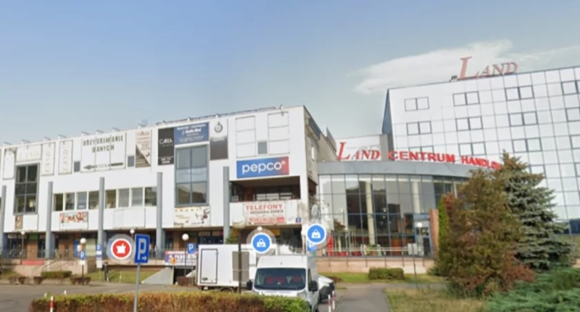 Kultowe centrum handlowe zniknie z mapy Warszawy
