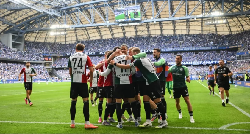 Szok w Poznaniu! Legia zgarnia Superpuchar