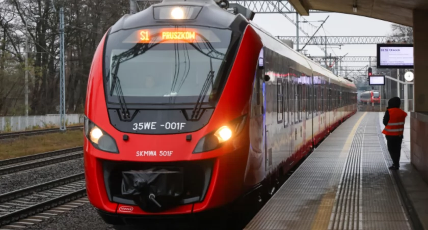 Wielka awaria na kolei. Pociągi opóźnione, stacja Zielonka nieprzejezdna