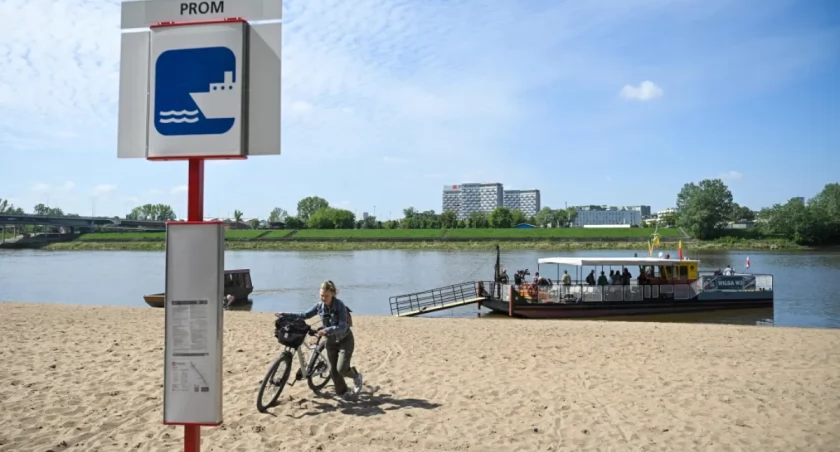  Wisła znów żeglowna. Promy wracają na wakacyjne trasy