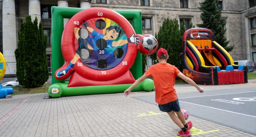 Bez nudy pod Pałacem – wspinaj się, skacz, odpoczywaj!