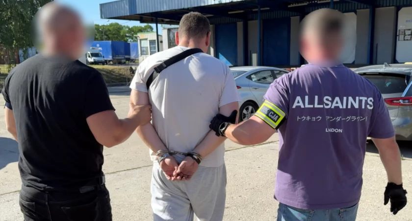  Zatrzymano tira z kontrabandą. 16 milionów papierosów bez akcyzy