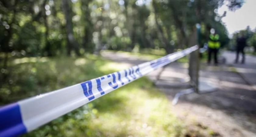  Agresywna opiekunka zatrzymana. 64-latka znęcała się nad seniorem z Podkowy Leśnej