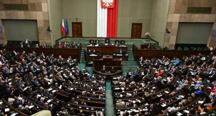 Najnowszy sondaż partyjny. Zmiana lidera