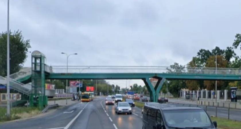 40 minut grozy w windzie nad Wisłostradą