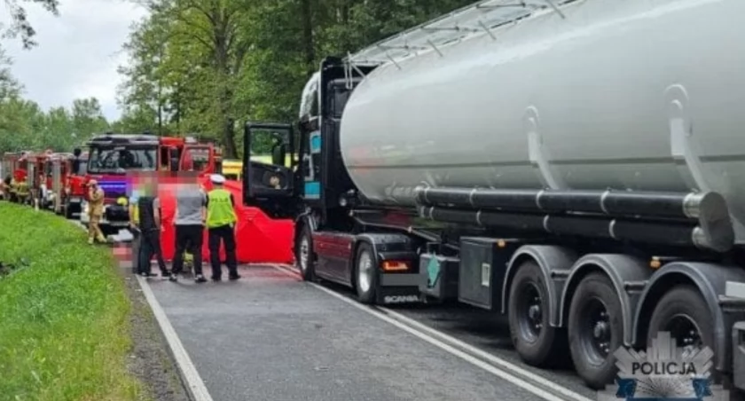 Czołówka z cysterną na DK57. Cztery ofiary śmiertelne!
