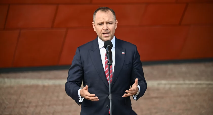 Prezydent Nawrocki chce obniżki cen energii o 33 proc. Trwają prace nad projektem