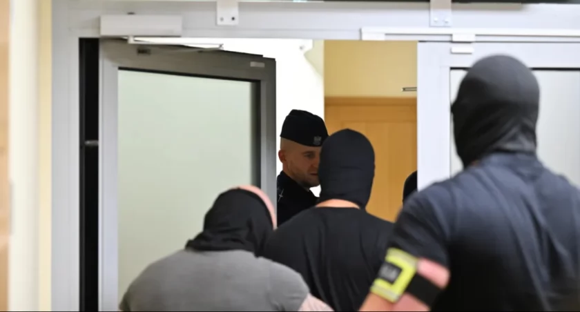 A1: rodzina zginęła w płomieniach. Teraz sąd ma ocenić winę
