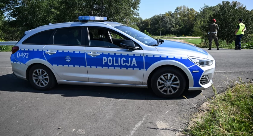 12 tys. policjantów przeczesuje kraj w poszukiwaniu szczątków dronów