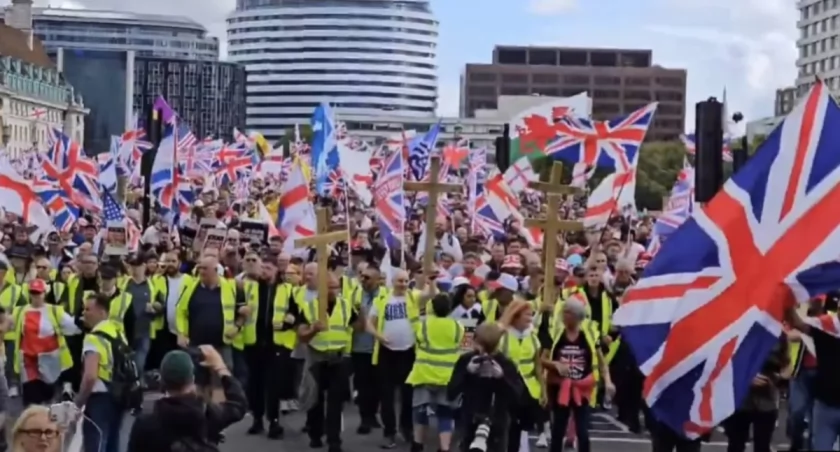 Tłumy na ulicach Londynu protestują w sprawie imigracji – zobacz wideo