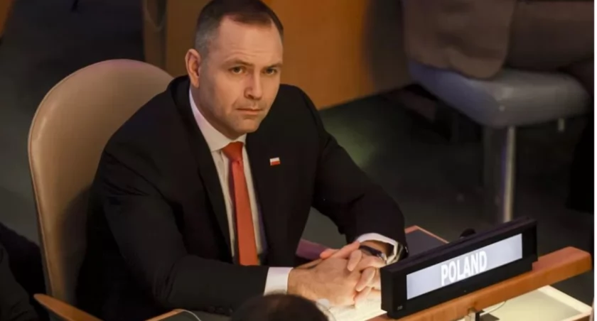Prezydent Nawrocki liderem rankingu zaufania z wynikiem 48,8 procent