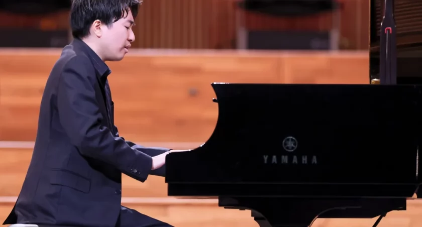 Nie każdy ma taką szansę… Japoński pianista poruszył serca w Warszawie